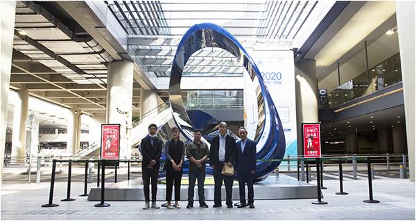 【匠人匠心】上海虹橋國際機場T2航站樓到達廣場空間公共雕塑《藍色時光機》落成